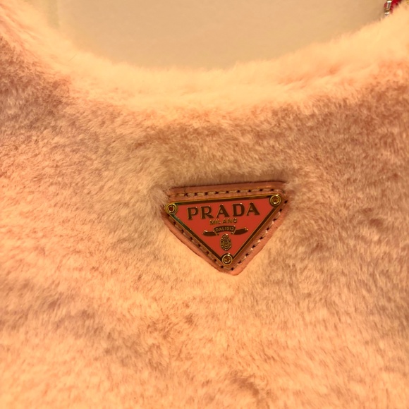 RARE Pink Prada fluffy fuzzy ADORABLE Faux Fur Handbag w/Gold Hardware - Picture 9 of 10